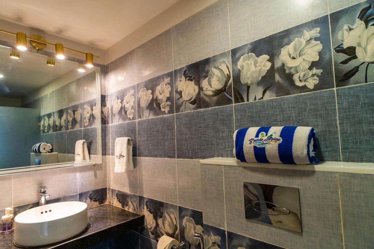 ואגאטור Grande Alpine Hotel מראה חיצוני תמונה